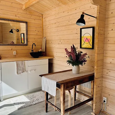Hideaway Garden Holiday home