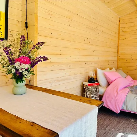 Hideaway Garden Holiday home *